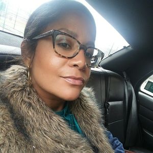 Meet your Posher, Mariela